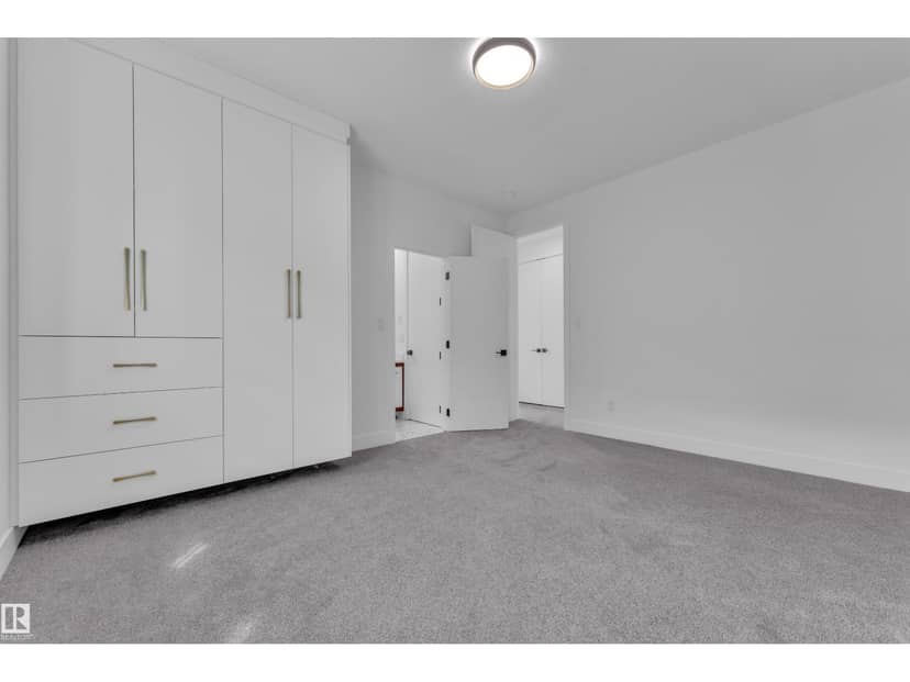 2258 63 AV — photo 16 of 40