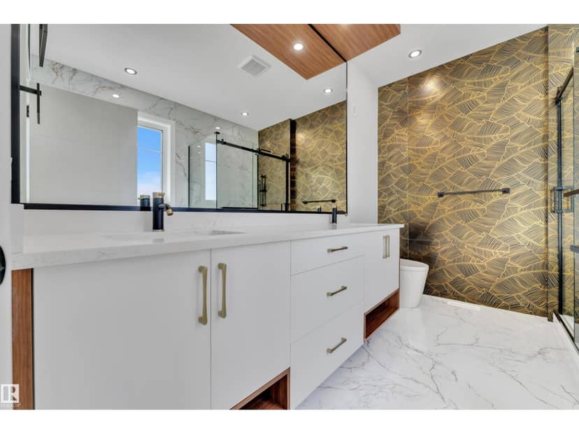 2258 63 AV — photo 12 of 40