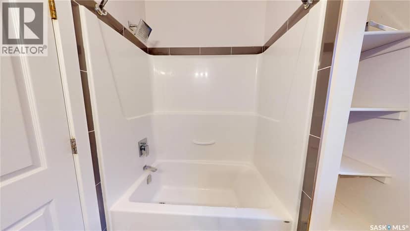 239 Bentley COURT — photo 19 of 40