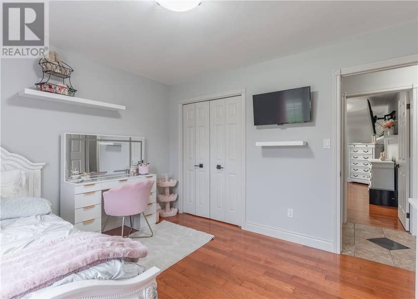 289 Gravel Drive — photo 17 of 40