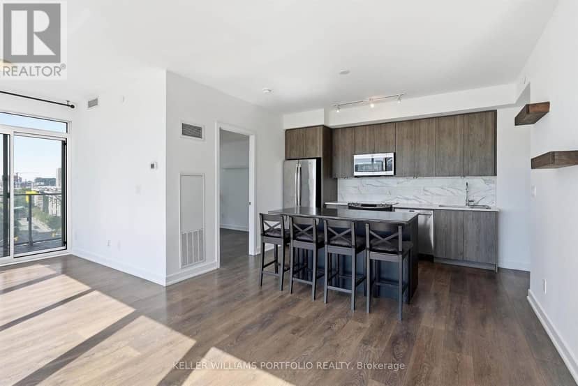 1009 - 50 Bruyeres Mews — photo 15 of 36