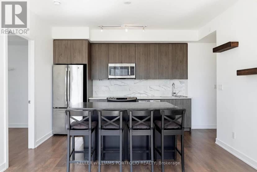 1009 - 50 Bruyeres Mews — photo 16 of 36