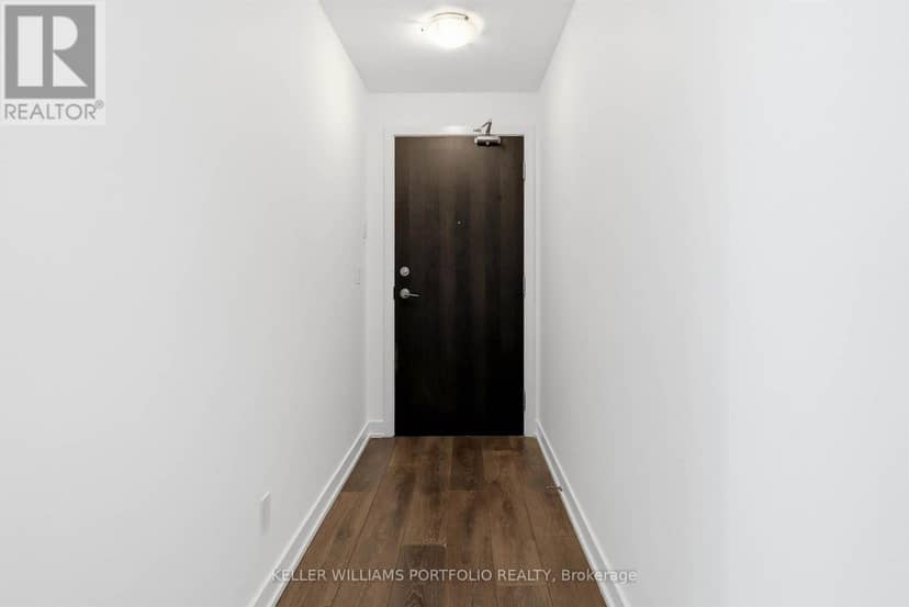 1009 - 50 Bruyeres Mews — photo 4 of 36