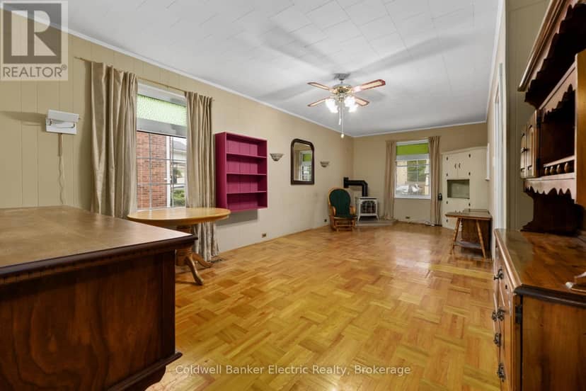 553 Chamberlain Street — photo 6 of 34