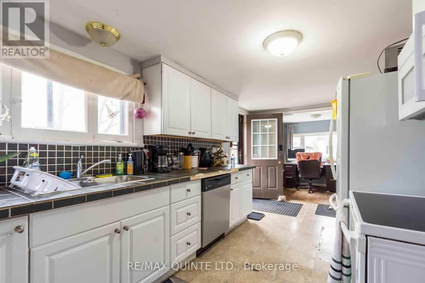 20 McCann Street, Quinte West, photo 3