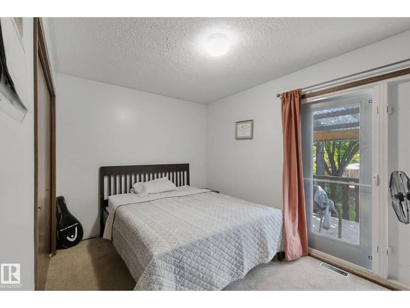 10807 54 AV NW — photo 25 of 40