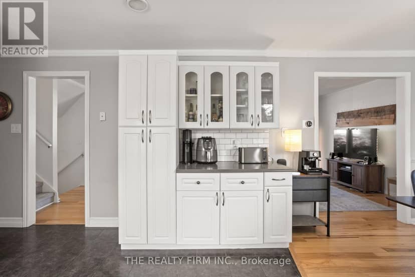 22 Milford Crescent — photo 17 of 40