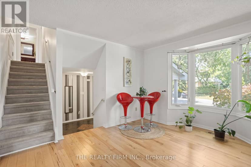 22 Milford Crescent — photo 9 of 40