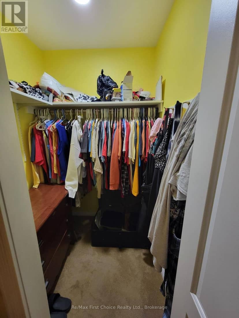 602 River Avenue E — photo 11 of 34