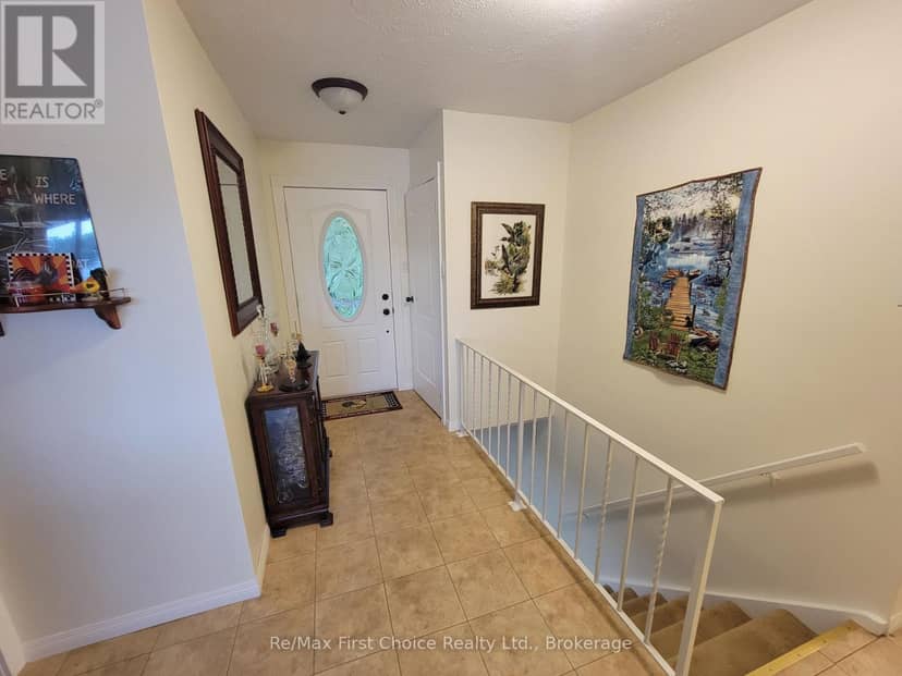 602 River Avenue E — photo 15 of 34