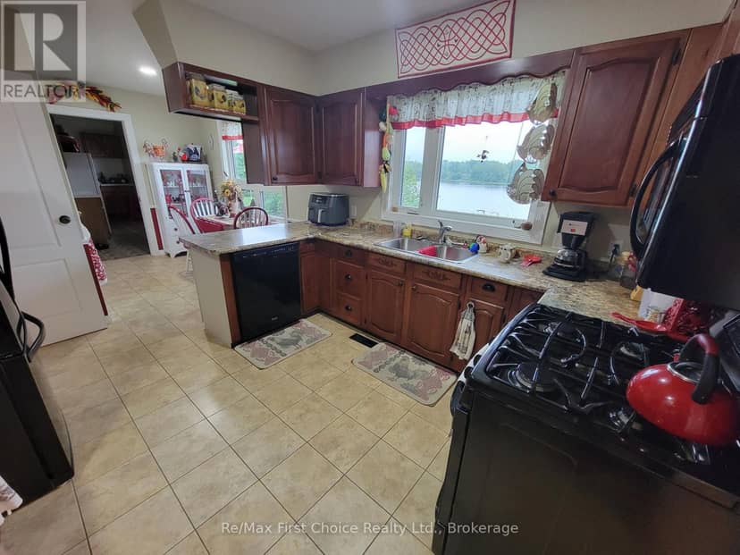 602 River Avenue E, Rainy River, photo 3
