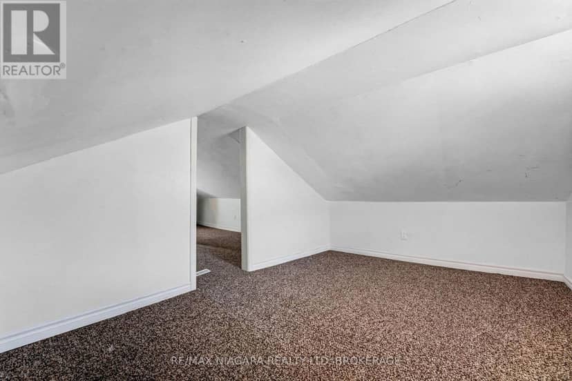 10 Churchill Avenue — photo 34 of 40