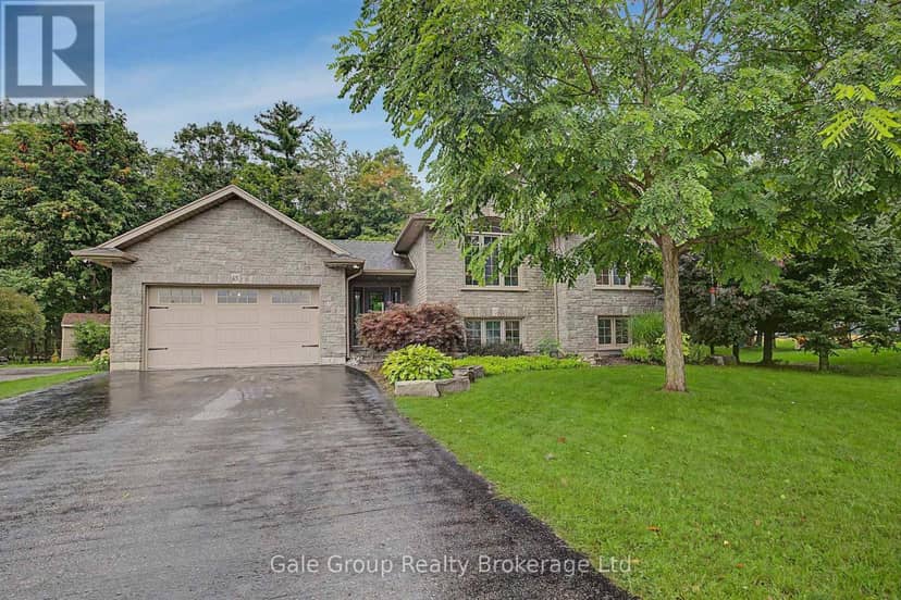 65 Wintergreen Crescent — photo 3 of 40
