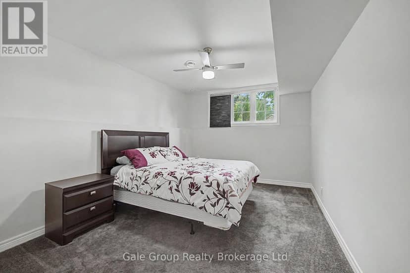 65 Wintergreen Crescent — photo 31 of 40