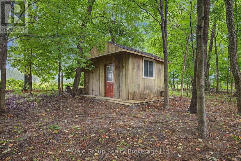 65 Wintergreen Crescent — photo 8 of 40