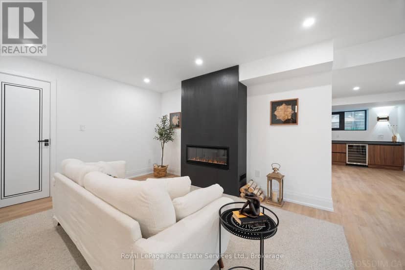 480 Scarsdale Crescent — photo 37 of 40