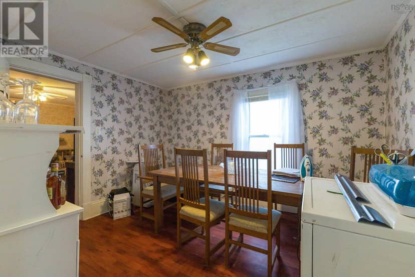 12 & 14 Pictou Road — photo 24 of 40