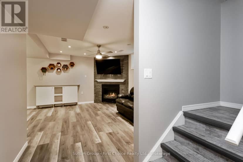 21 Brown Street — photo 15 of 40