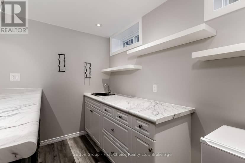 21 Brown Street — photo 18 of 40
