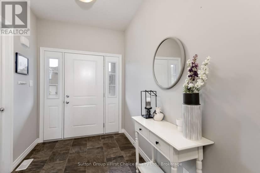 21 Brown Street — photo 3 of 40