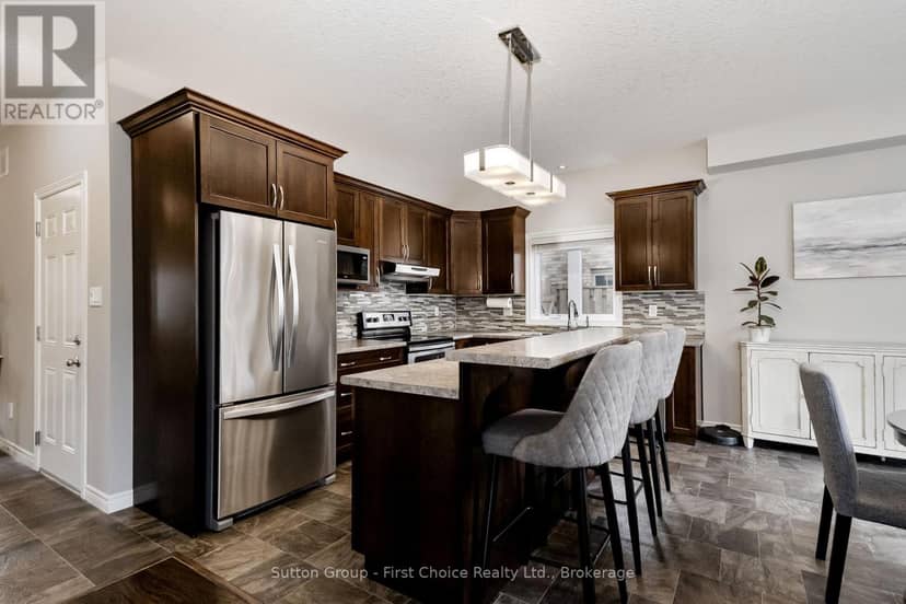 21 Brown Street — photo 9 of 40