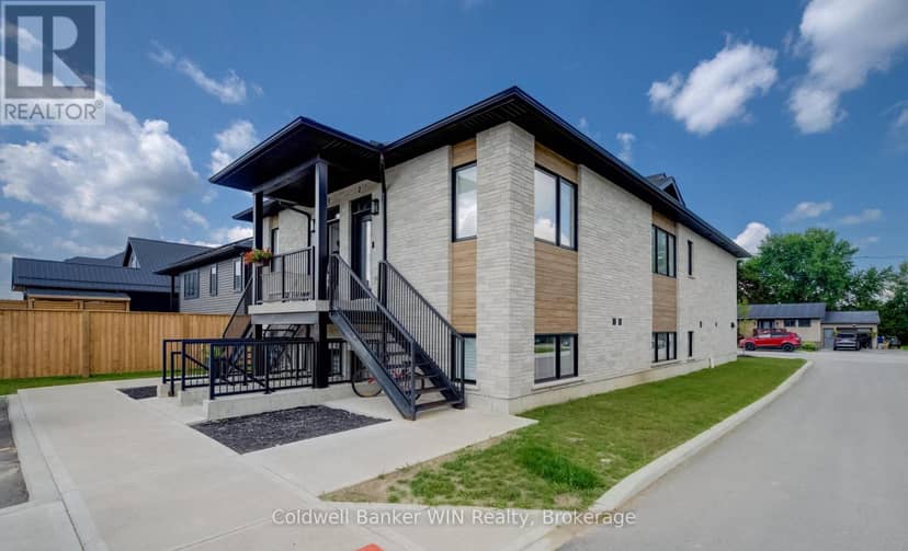 3 - 440 Wellington Street E, Wellington North, photo 2