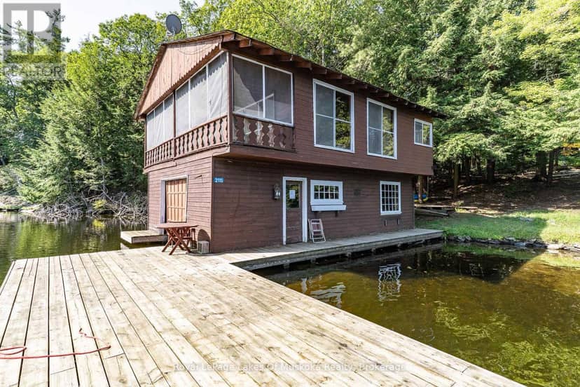 2115 Lake Muskoka — photo 12 of 40