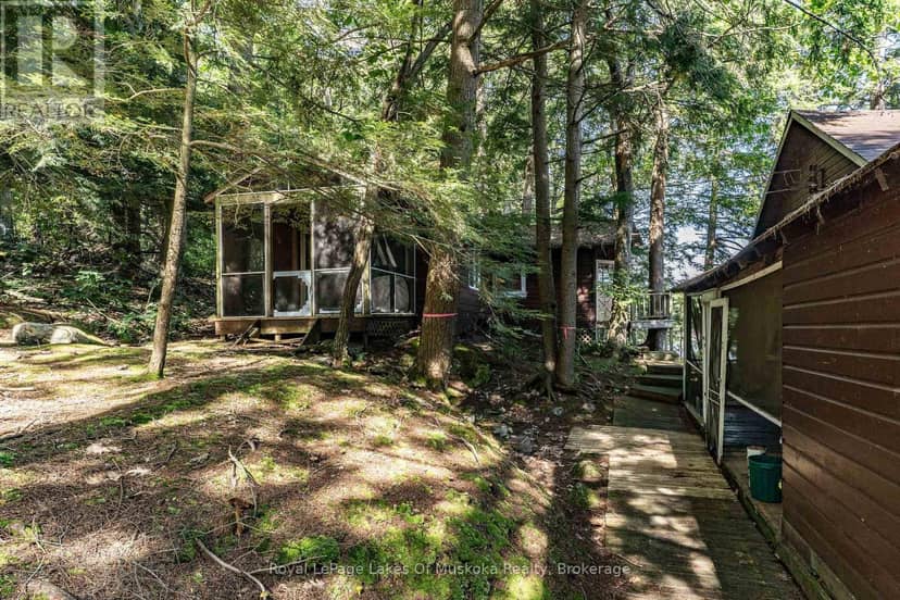 2115 Lake Muskoka — photo 19 of 40
