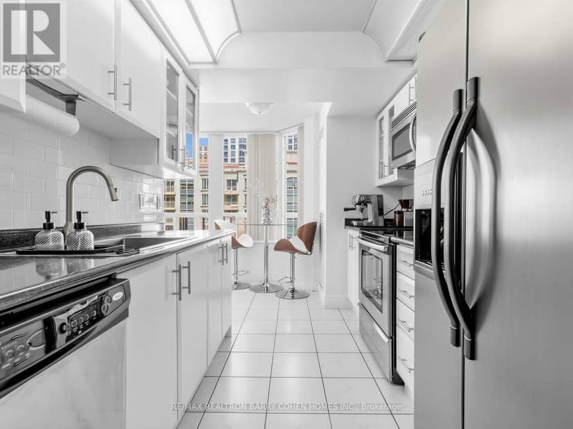 812 - 5418 Yonge Street — photo 14 of 33