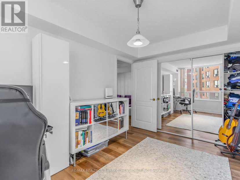 812 - 5418 Yonge Street — photo 16 of 33