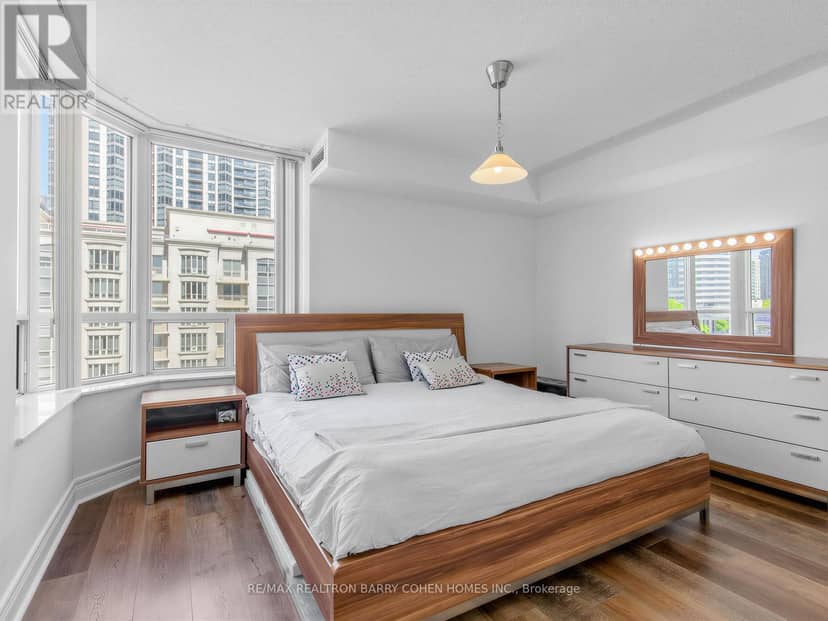 812 - 5418 Yonge Street — photo 18 of 33