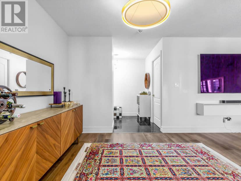 812 - 5418 Yonge Street — photo 5 of 33
