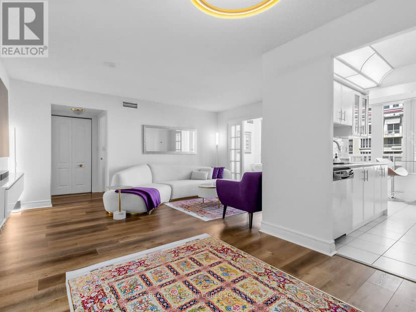812 - 5418 Yonge Street — photo 7 of 33