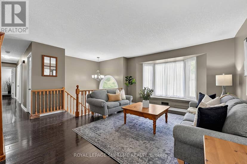 12 Pridham Crescent — photo 7 of 40