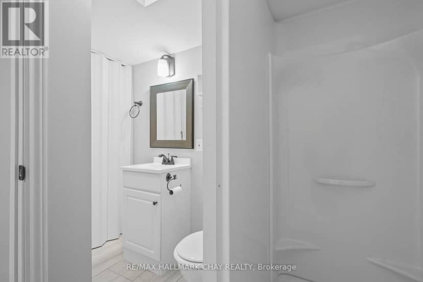 4 - 1 Olive Crescent — photo 31 of 40