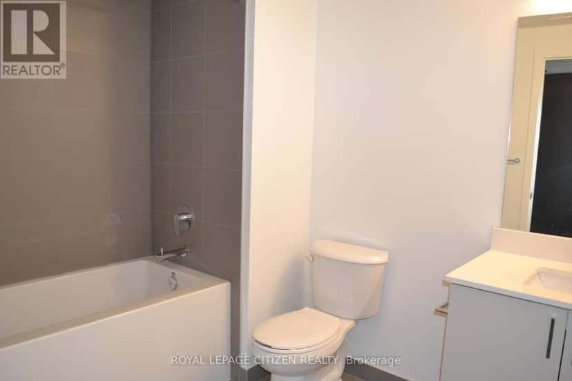 246 - 1005 Dundas Street E — photo 18 of 33