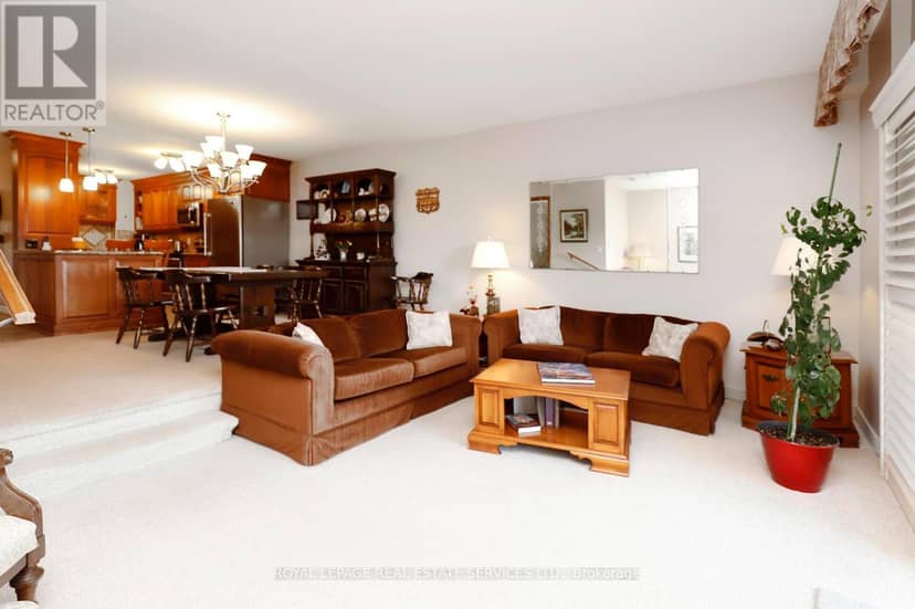 1103 - 965 Inverhouse Drive — photo 17 of 40