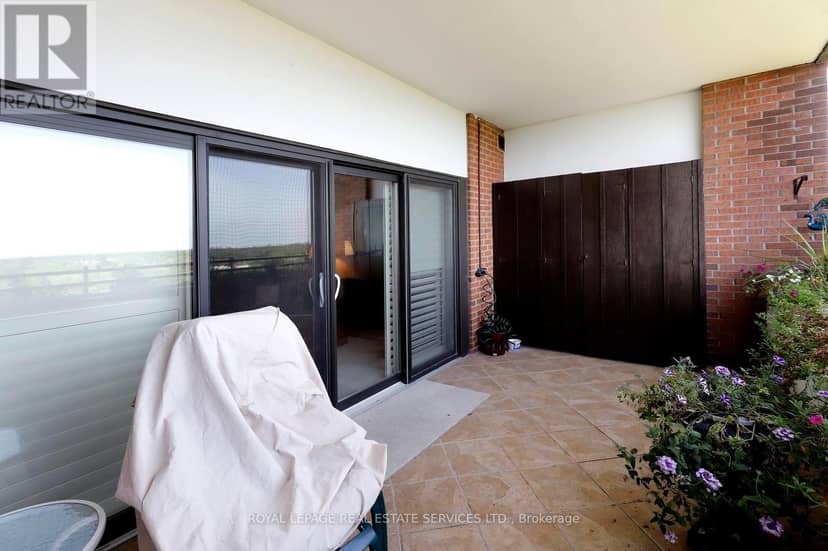 1103 - 965 Inverhouse Drive — photo 18 of 40