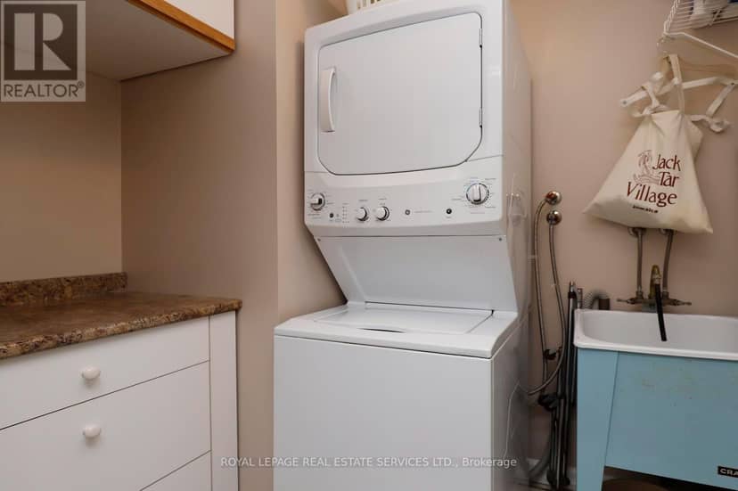 1103 - 965 Inverhouse Drive — photo 34 of 40