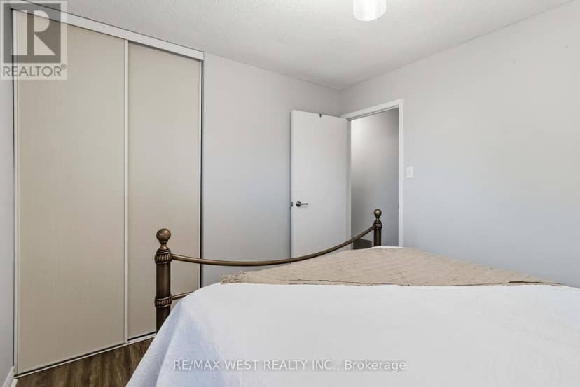 41 Winterfold Drive — photo 16 of 33