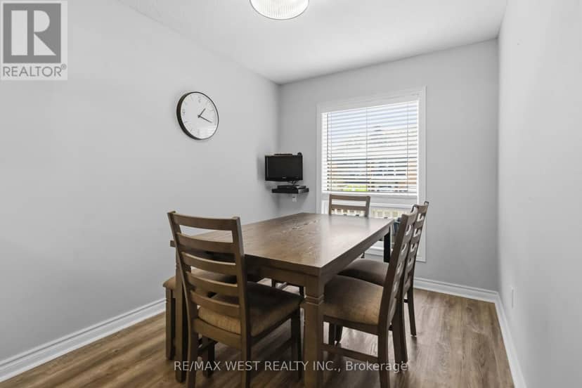 41 Winterfold Drive — photo 4 of 33