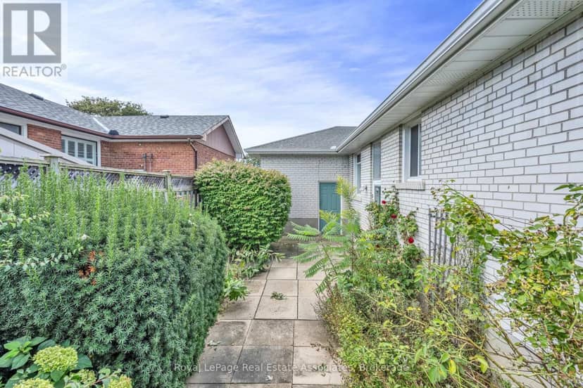 59 Stapleton Drive — photo 35 of 40