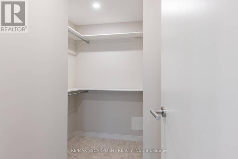 107 - 123 Lincoln Street — photo 16 of 19