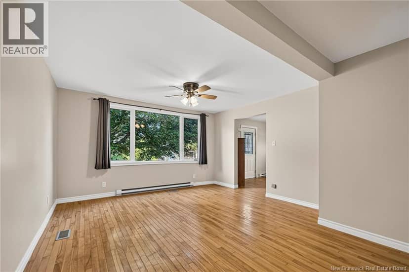 210 Broadway Street — photo 10 of 38