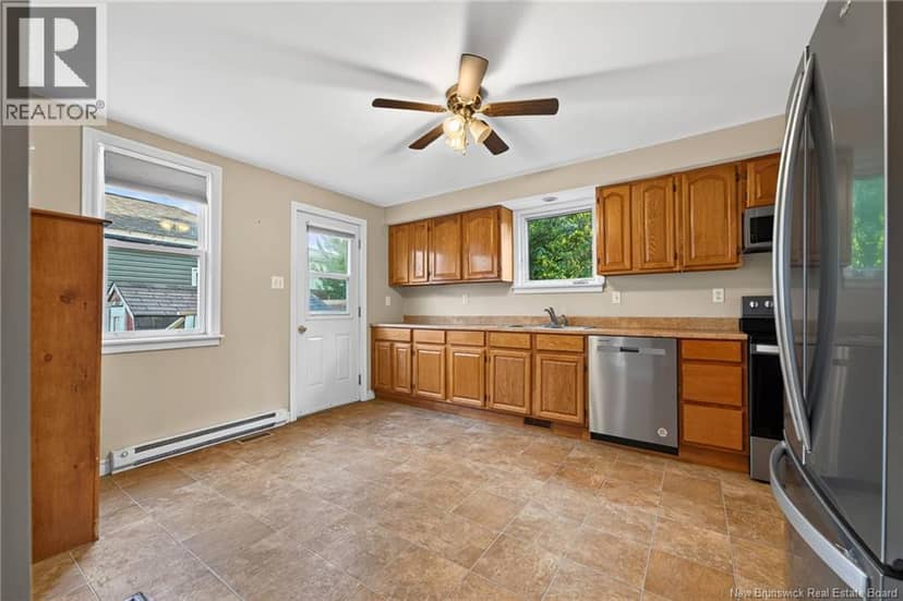 210 Broadway Street — photo 13 of 38