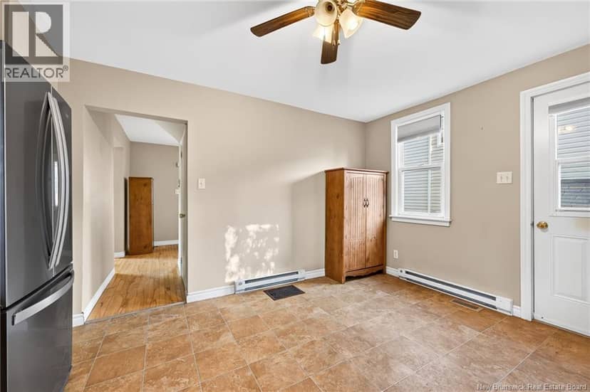 210 Broadway Street — photo 15 of 38