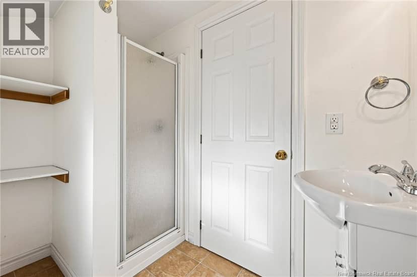 210 Broadway Street — photo 25 of 38