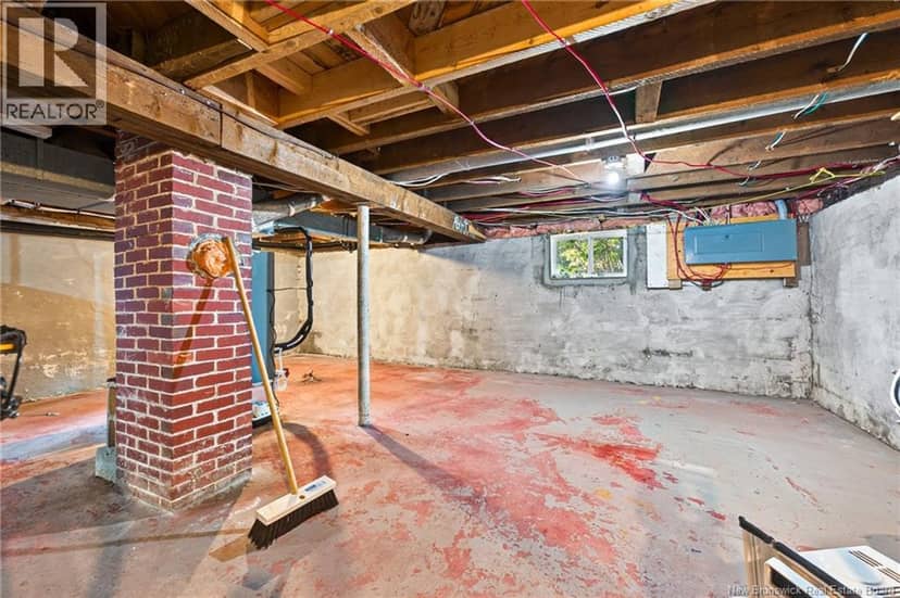 210 Broadway Street — photo 35 of 38