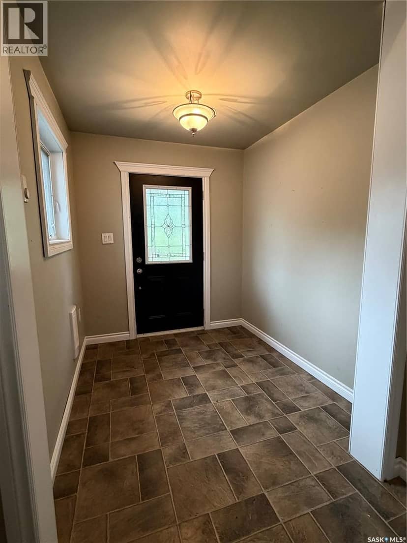 1405 4th AVENUE NW — photo 4 of 23