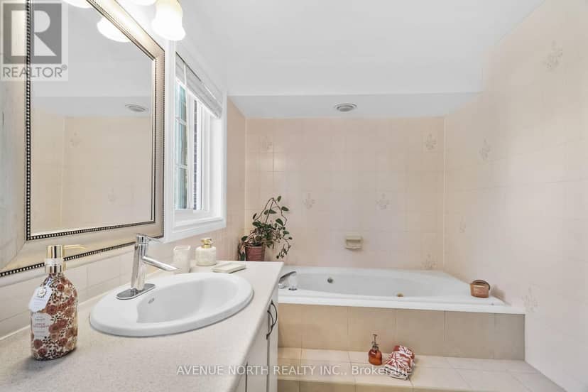 1674 Sansonnet Street S — photo 23 of 40